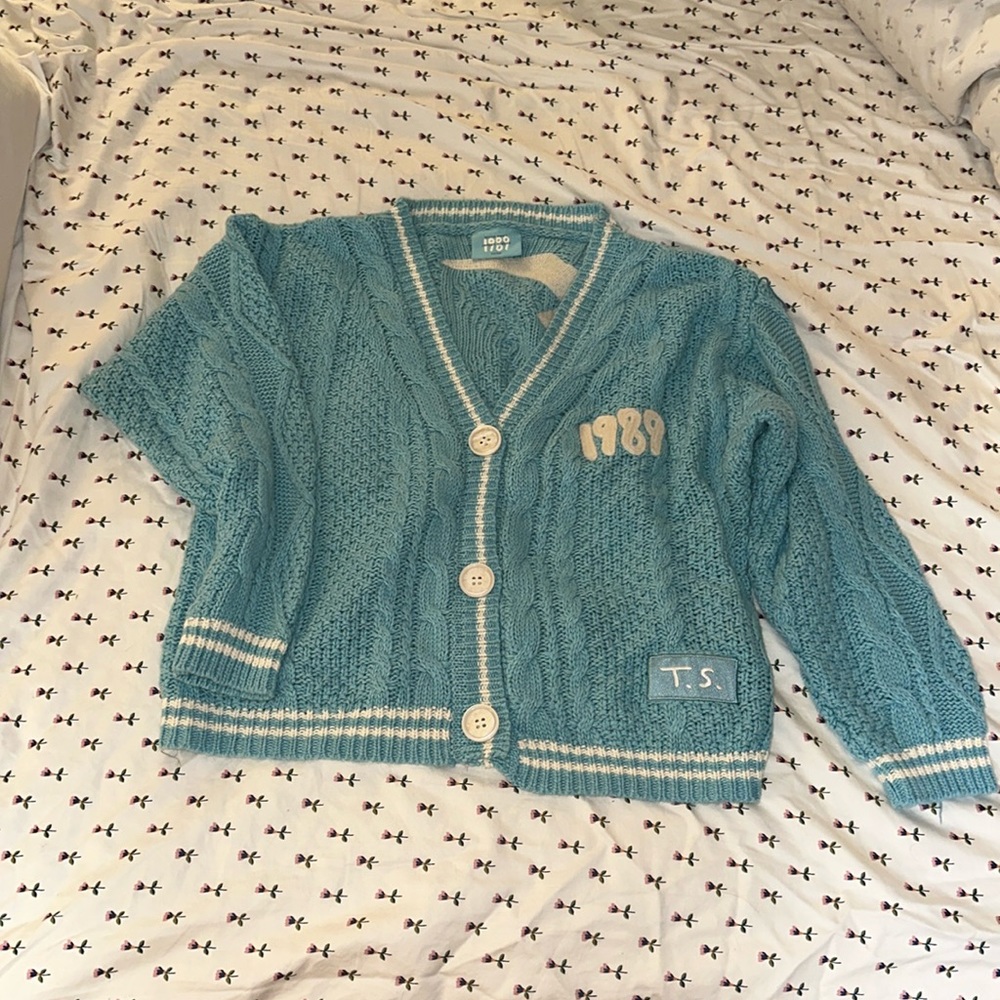 New, never worn Taylor Swift 1989 cardigan XS/S